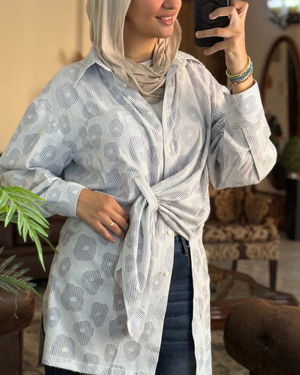 flowy shirt 🤍💙