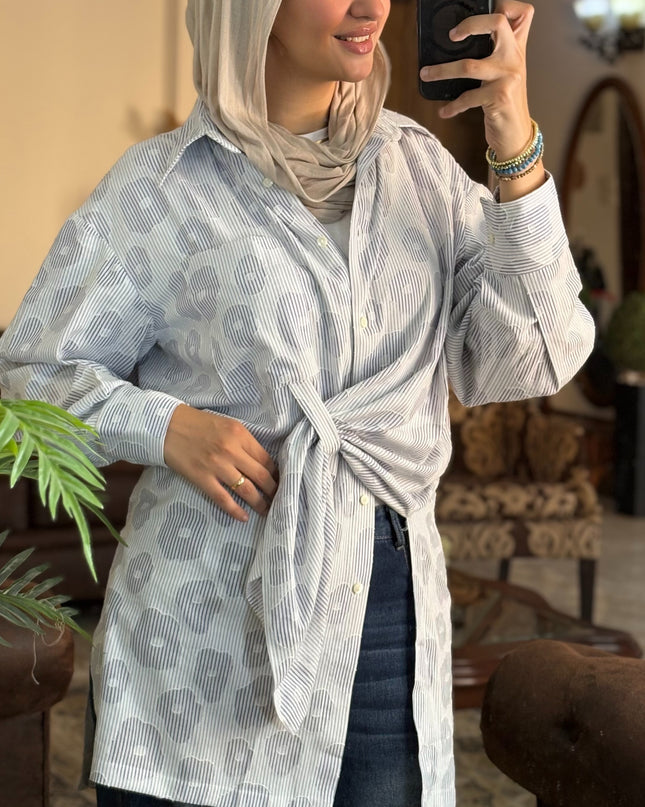 flowy shirt 🤍💙