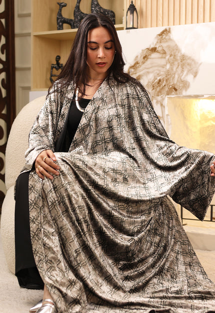 <strong>Monava </strong>| Crystal Velvet with a Special Design